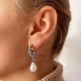 TWIRL Pearl Earrings