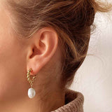 TWIRL Pearl Earrings