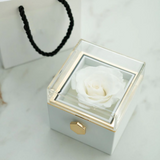 ENGRAVED NECKLACE WITH ETERNAL ROSE BOX
