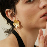 Brincos Flor de Cerejeira (Banhado a Ouro 18K)