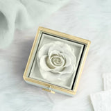 ENGRAVED NECKLACE WITH ETERNAL ROSE BOX
